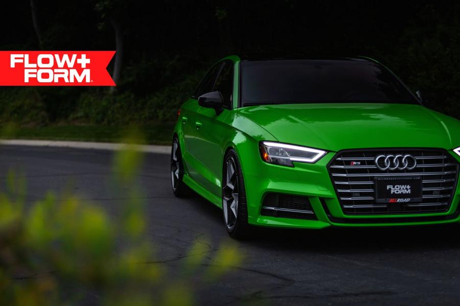 Детали экстерьера Audi S3 Sedan on HRE Wheels (FF11) 2019 года  (фото 7 из 10)